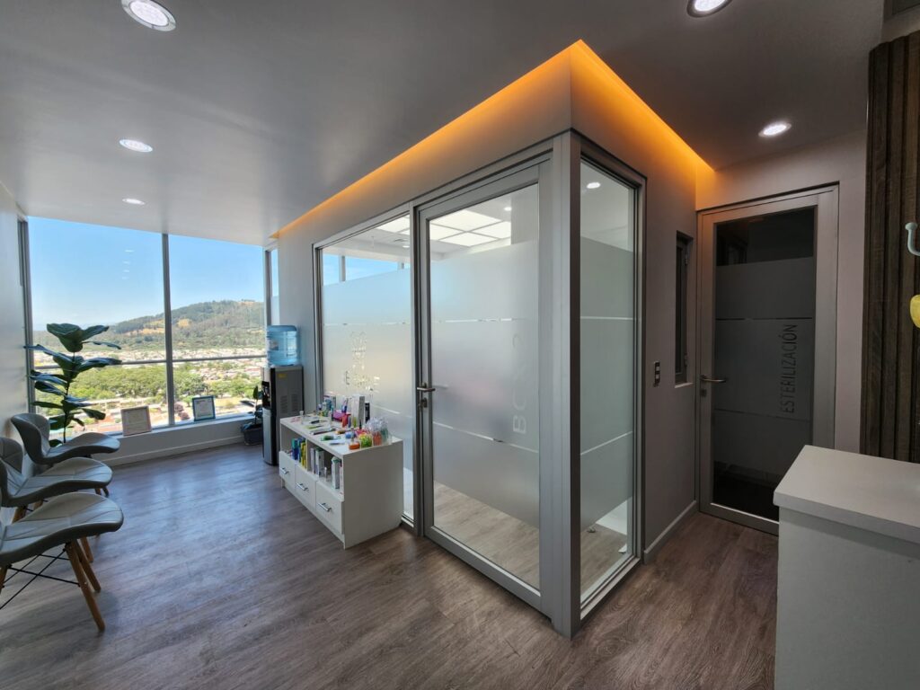 Construcción de clínicas y Consultoria de normas sanitarias